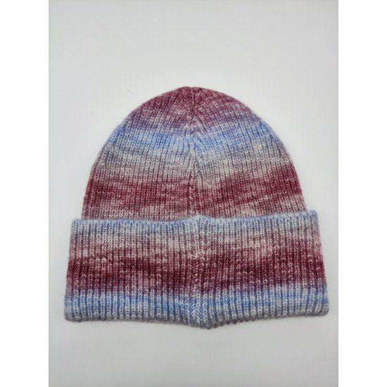 Knitted Cap With Bold Line Gradient Color Knitted Cap With Bold Line Gradient Color