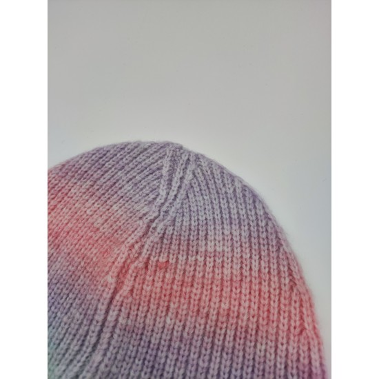 Knitted Cap With Bold Line Gradient Color Knitted Cap With Bold Line Gradient Color