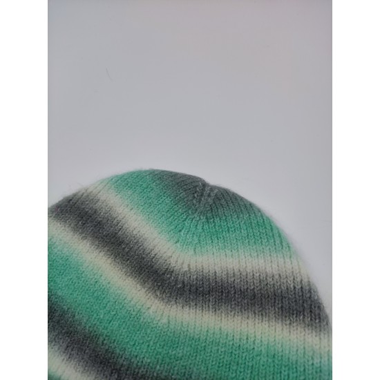 Thin Line Gradient Knitted Hat Thin Line Gradient Knitted Hat