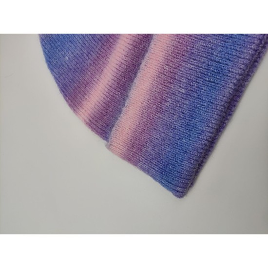 Thin Line Gradient Knitted Hat Thin Line Gradient Knitted Hat