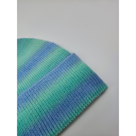 Thin Line Gradient Knitted Hat Thin Line Gradient Knitted Hat